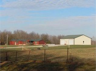 1004 County Road 2060, Clifton Hill, MO 65244