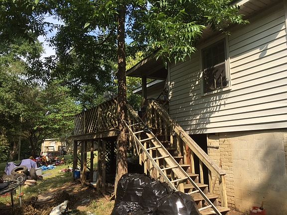 3rd image of 621 E 4th Ave