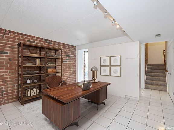3rd image of 3159 S Michigan Ave