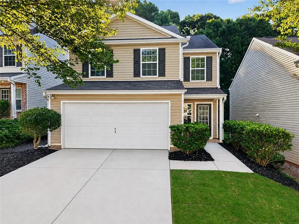 2820 Mayfair Dr