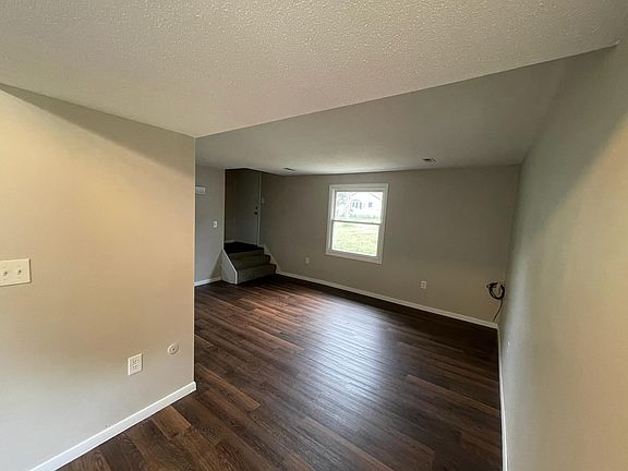 4th image of 733 Marshall Dr