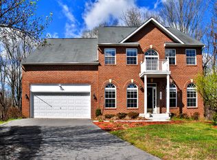 1601 Angelwing Dr, Silver Spring, MD 20904