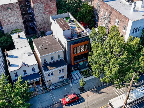 865 Summit Avenue image 35 of 38