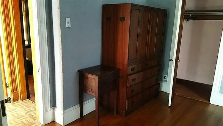 2nd image of 498 Bennington St #1