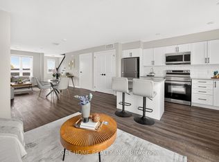 235 Chapel Hill Dr #3, Kitchener, ON N2R 1N3