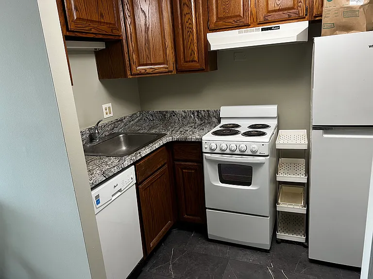 555 E William St #12E — Photo 4