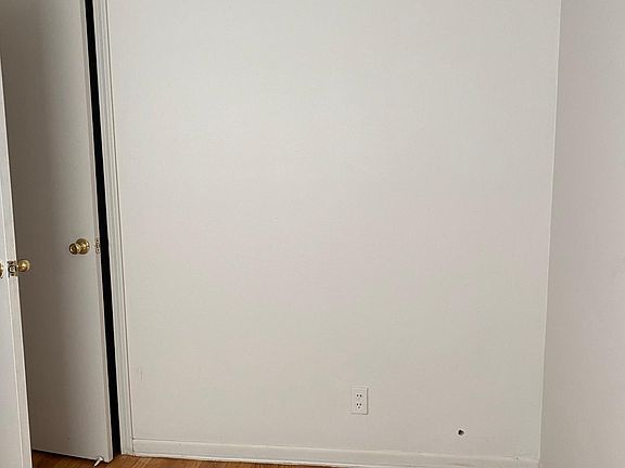 3rd image of 2706 W Peterson Ave #2