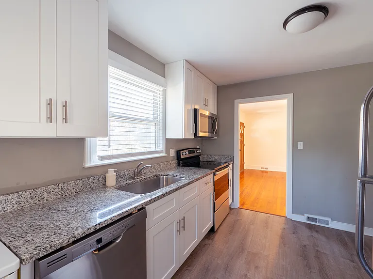 2914 Georgia Ave — Photo 7
