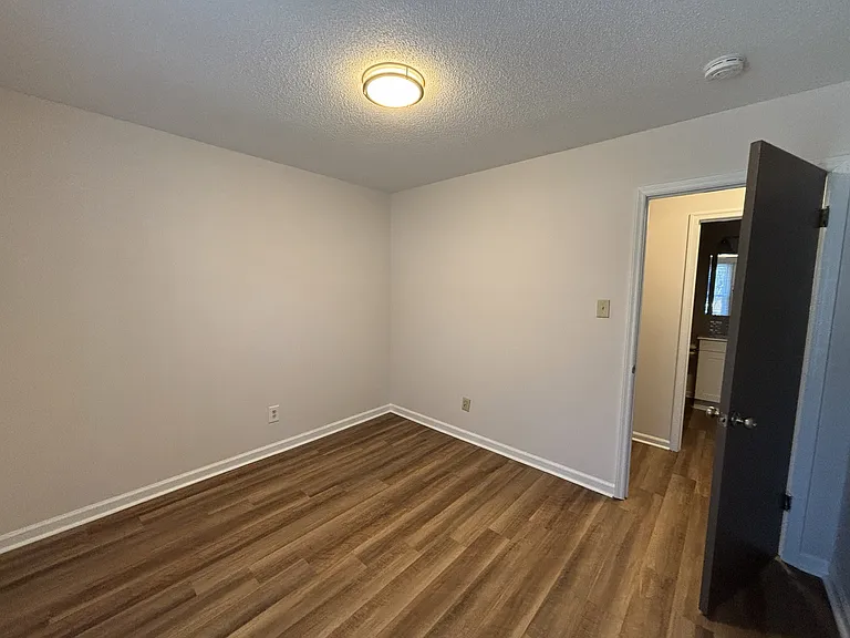 6229 Guess Rd — Photo 16