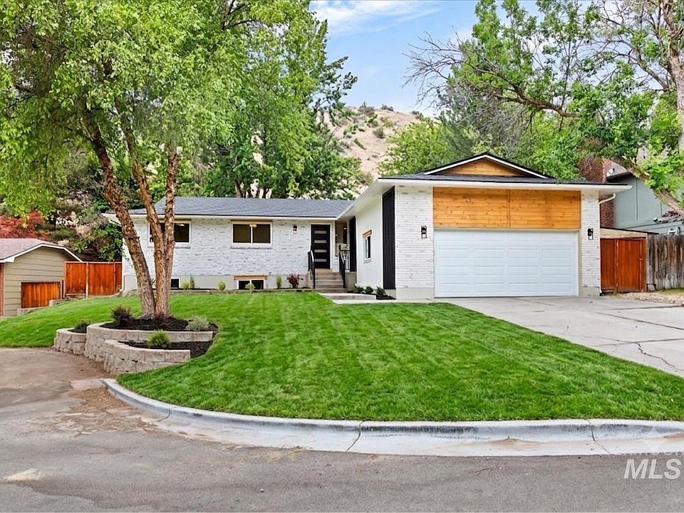 1st image of 5927 N Collister Dr
