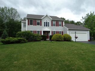41 Ivywood Dr, Selkirk, NY 12158