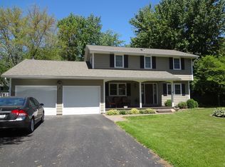 20 Crescent Dr, Brockport, NY 14420