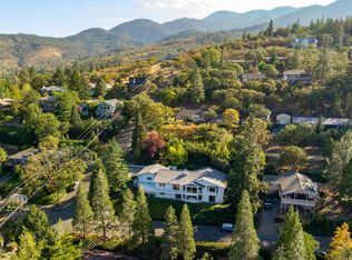 1201 Park St, Ashland, OR