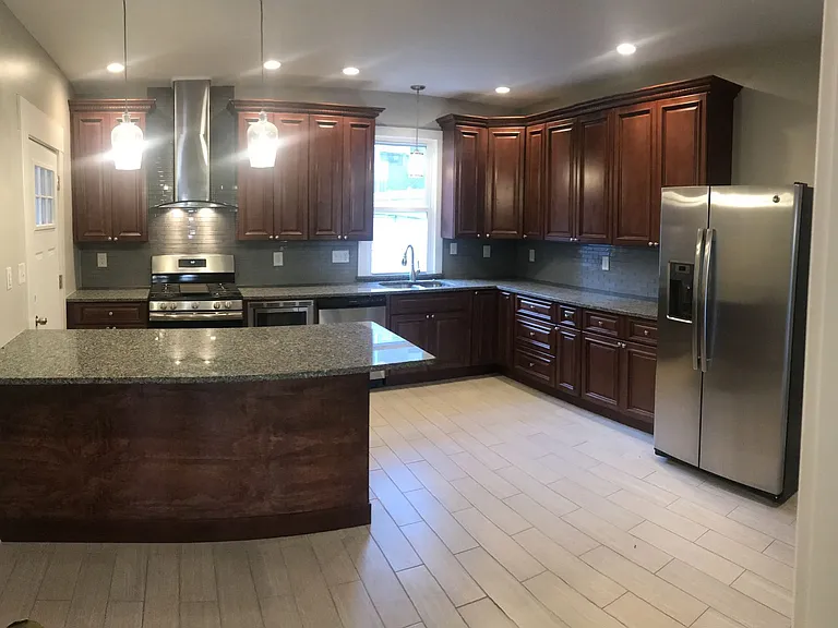 3418 Ligonier St — Photo 3