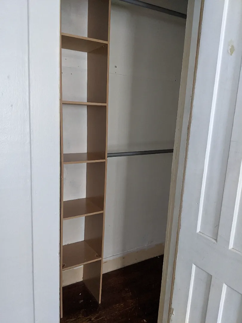 11 Downer St, Upper Rear, Apt 4 — Photo 4