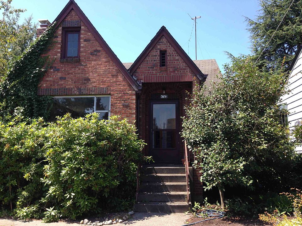 2nd image of 4741 35th Ave NE