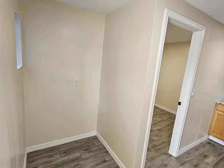 S Sunland Dr — Photo 6