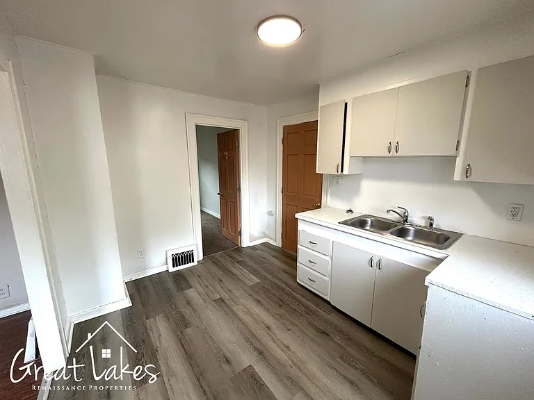 7605 Jackson Ave — Photo 8