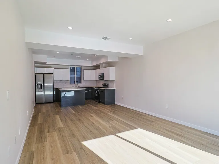 5517 Glennie Ln — Photo 9