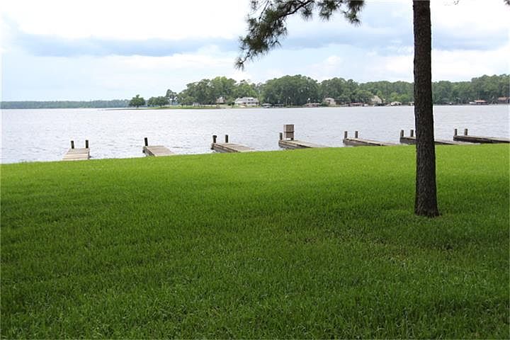 1st image of 15661 Lakeway Dr APT 11