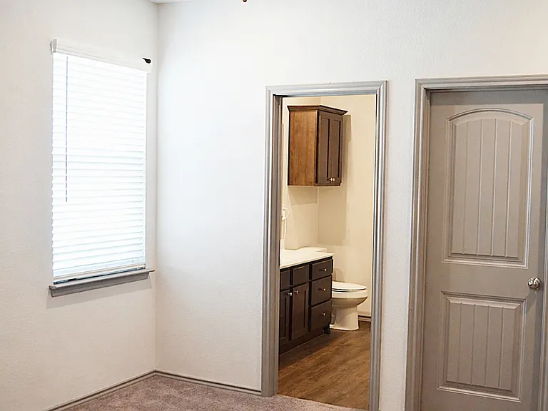 334 Green Valley Dr — Photo 12