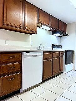 3rd image of 6201 Garden Rd #6201