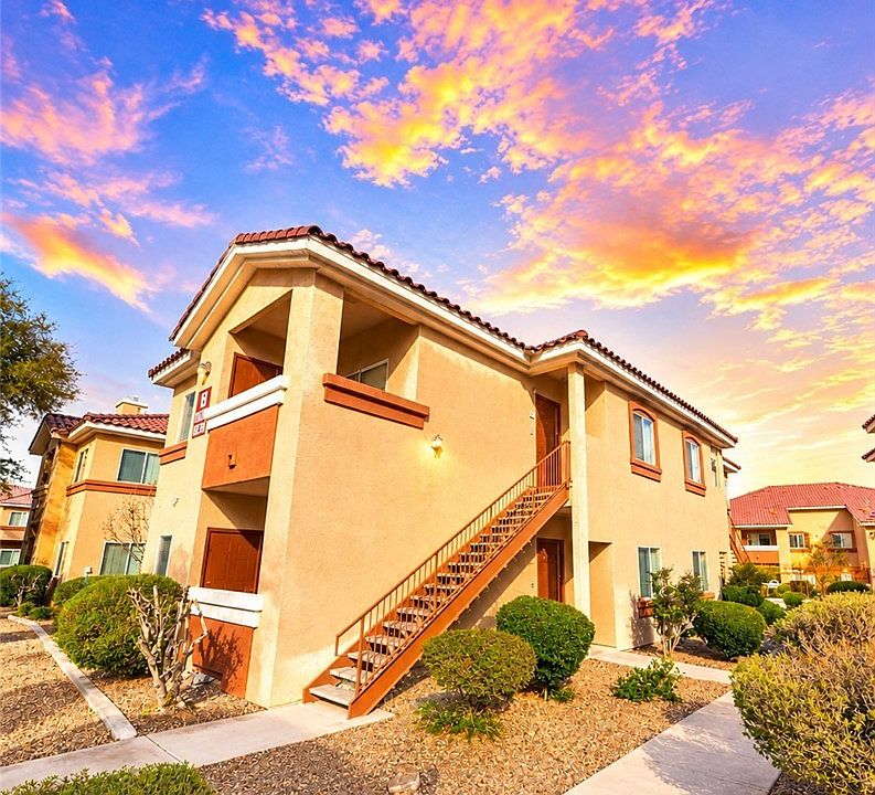 1st image of 1050 E Cactus Ave Unit 1074