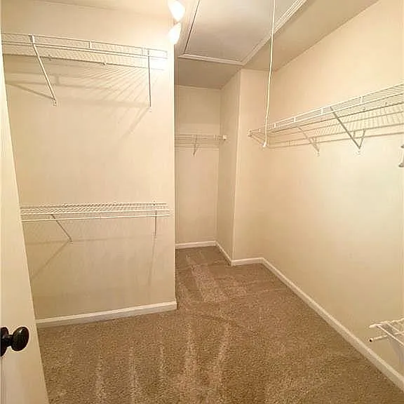 Closet of primary bedroom 2
