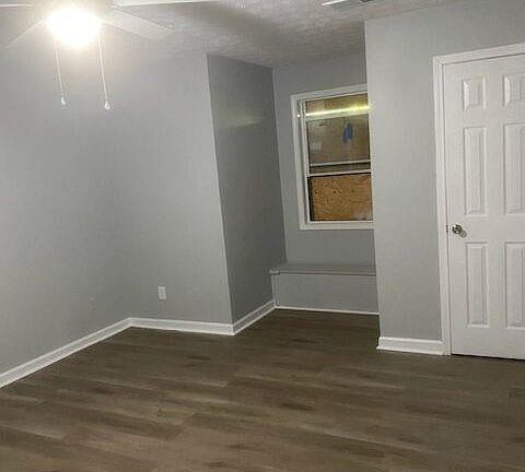 5th image of 1136 Summer Brook Rd