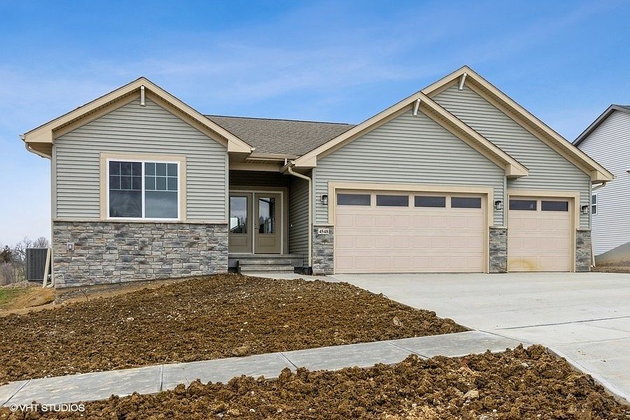 1st image of 4584 Luke Dr