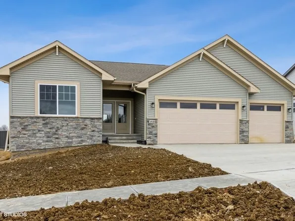 4584 Luke Dr, Iowa City, IA 52246