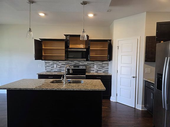 5th image of 509 Kinslow Ln