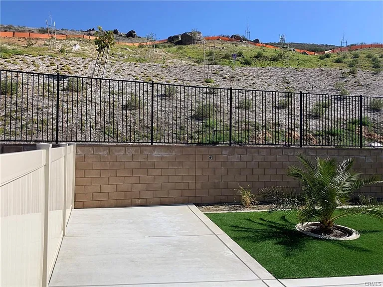27450 Tyrrhenian Dr — Photo 23