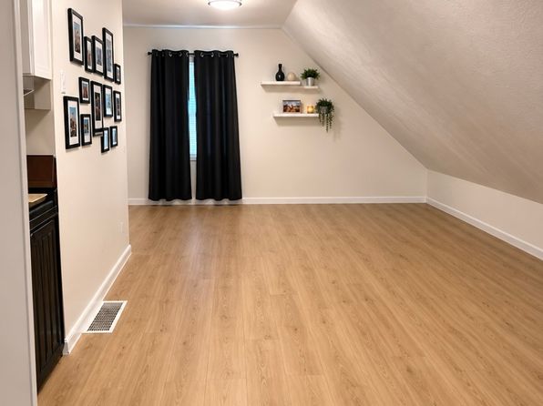 2 Meadowbrook Rd #1