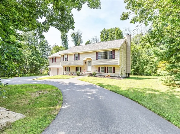 51 Anthony St, Berkley, MA 02779