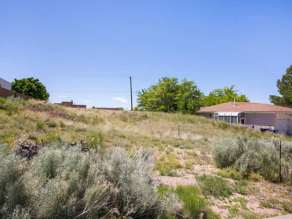 2nd image of 1009 Sagebrush Trl SE