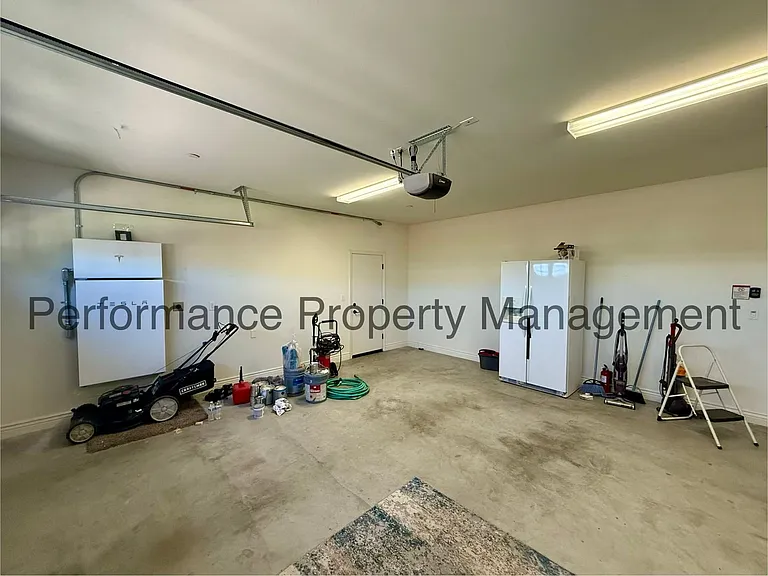 10400 Garden View Ln — Photo 14