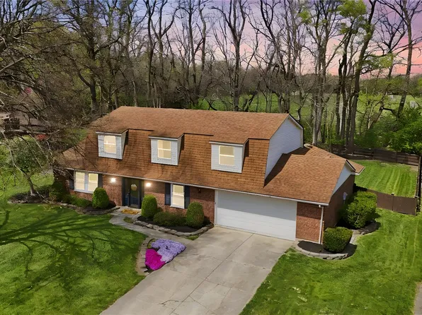 2439 Beechknoll Point, Centerville, OH 45458