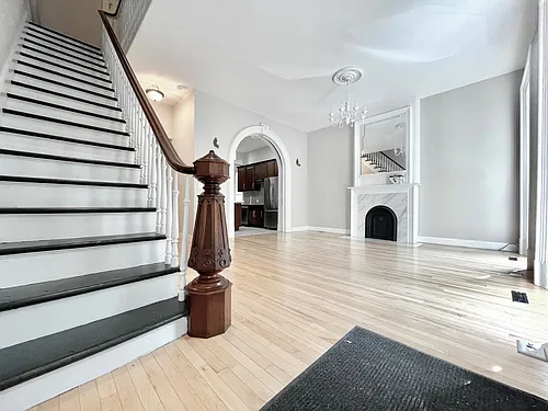 245 Georgia St Photo 1