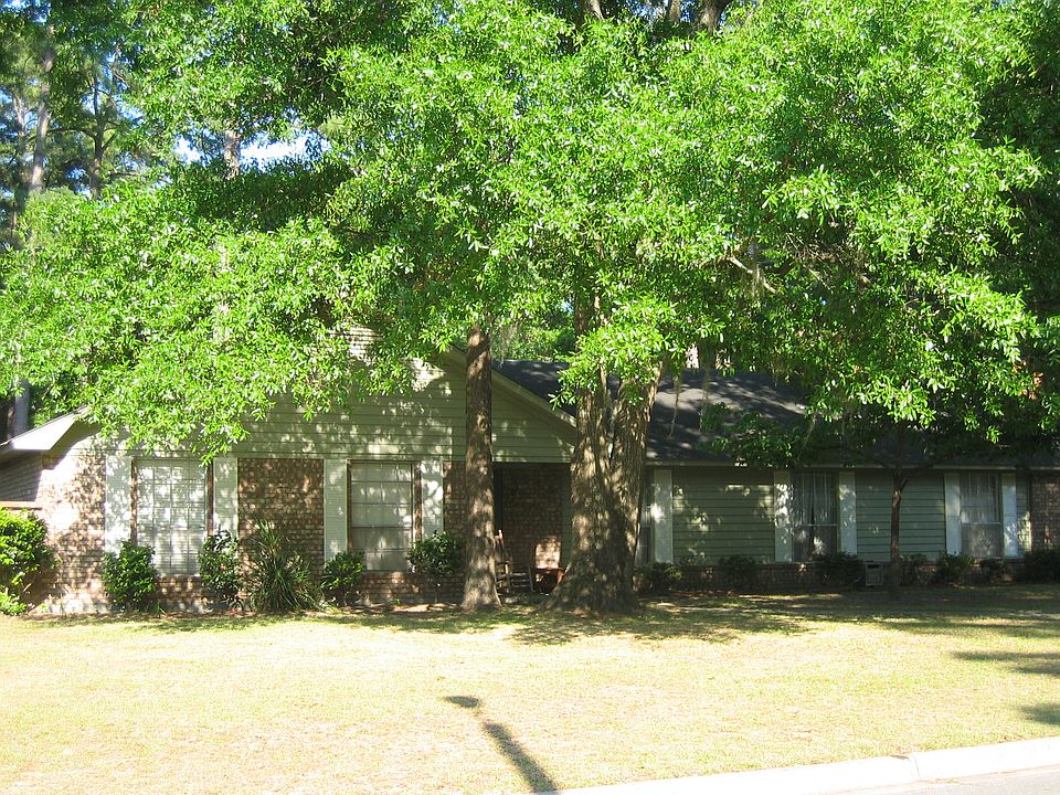 708 WOODRIDGE DRIVE