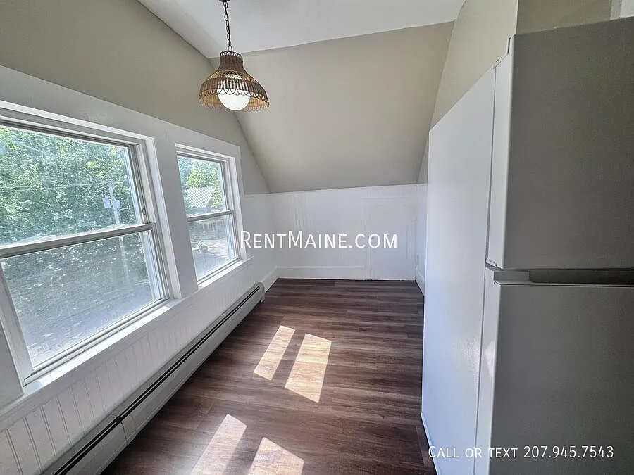 3 bed, $1,400 — Photo 4
