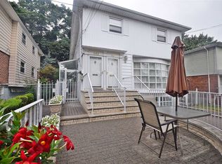243-25 72nd Ave, Little Neck, NY 11362