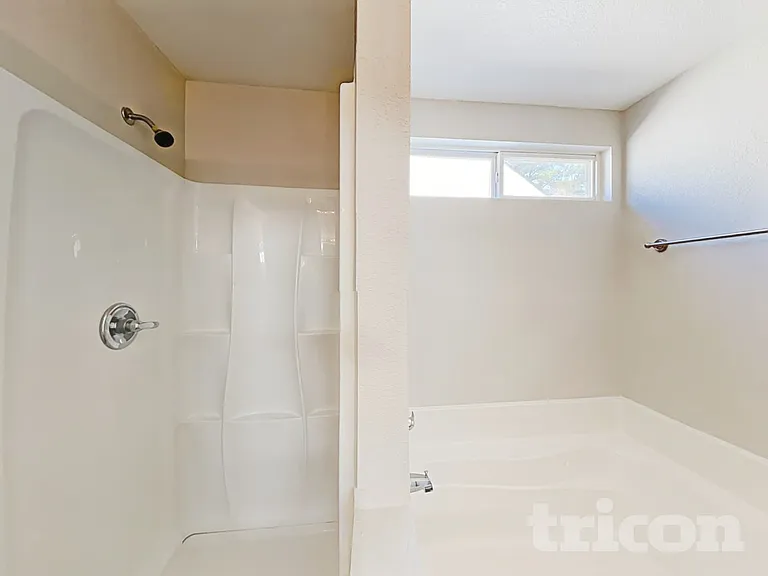 4436 Christenbury Hills Ln — Photo 10