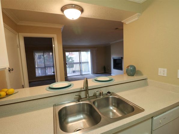 1261 Deerpark Dr #2331859