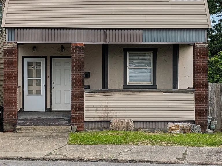 428 S 4th St — Photo 6