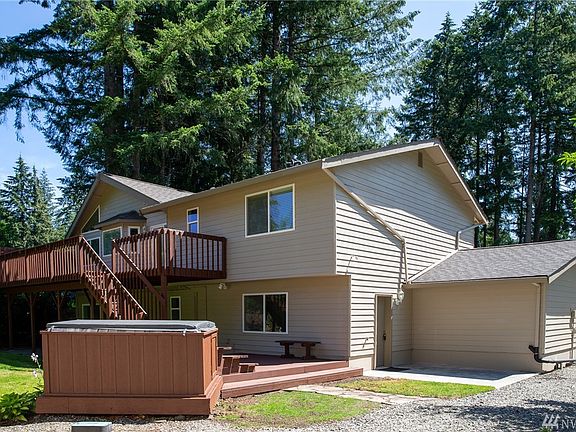 3rd image of 1510 Lakemoor Loop Ct SW