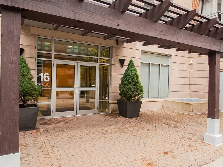 16 Miner St #401 — Photo 36