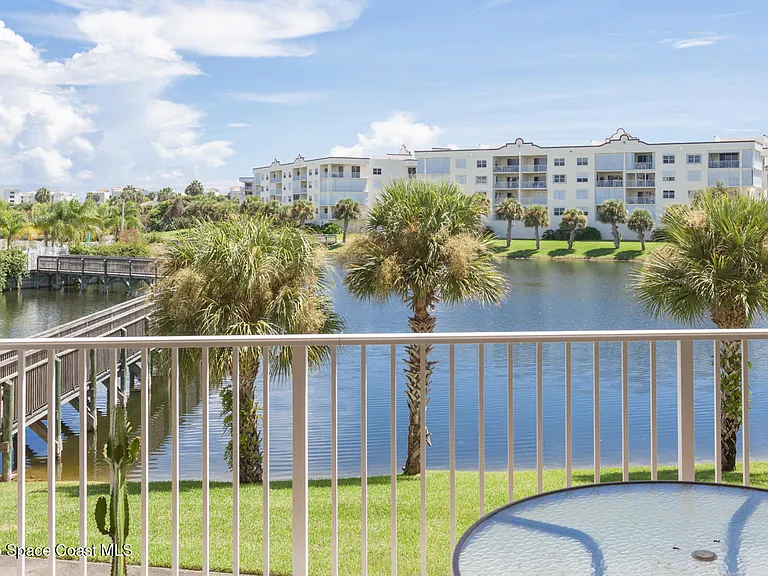 8931 Lake Dr #C405 — Photo 3