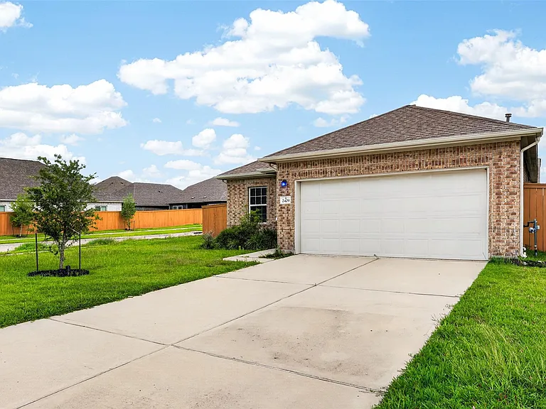 2429 Abbot Brook Dr — Photo 2