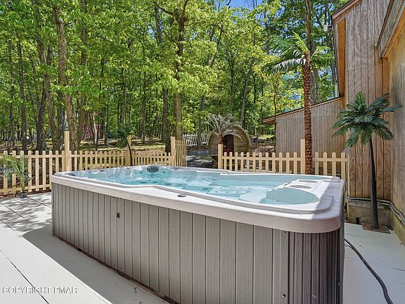 4th image of 114 Summerton Cir